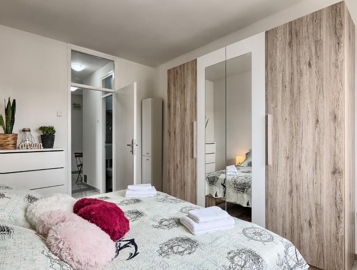 Apartment Joelle Pula Zewnętrze zdjęcie