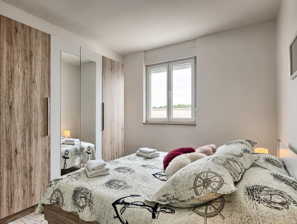 Apartment Joelle Pula Zewnętrze zdjęcie