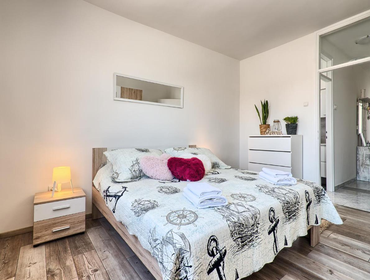 Apartment Joelle Pula Zewnętrze zdjęcie